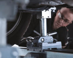 mesa alinhadora para estiramento de chassis e monobloco 106 series spanesi
